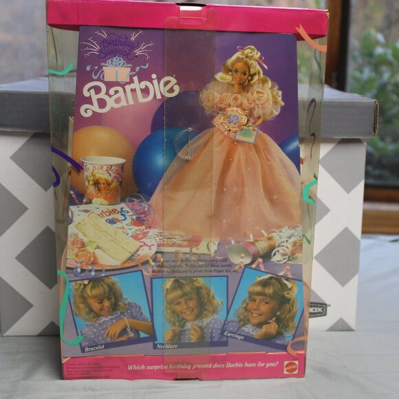 Vintage Birthday Surprise Barbie Doll 1991 Mattel 3679 NRFB - Picture 4 of 5